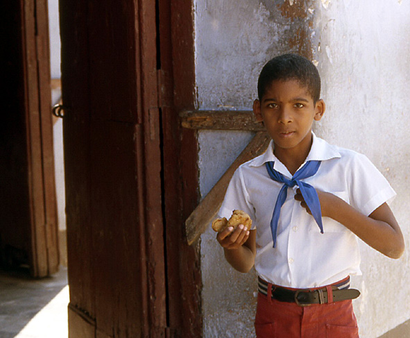 ecolier en uniforme primaire trinidad cuba